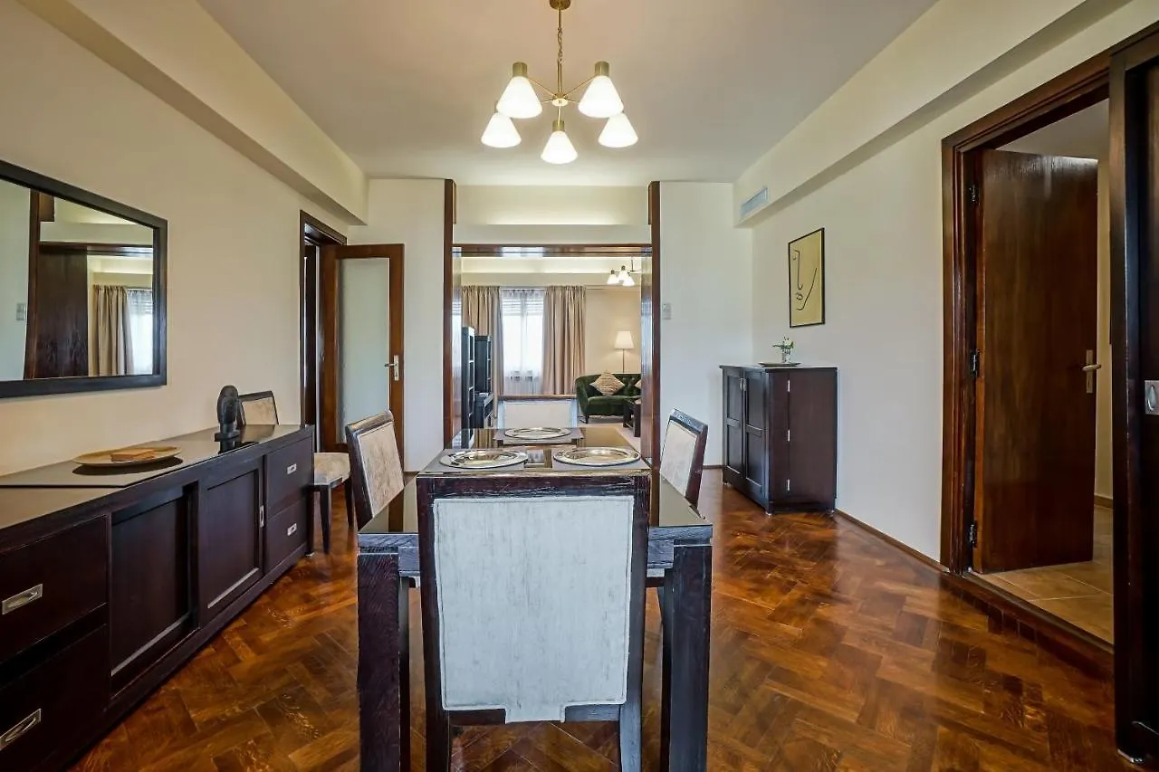 Lovely - 3 Bdr. Serviced Apartment In Old Town Bucureşti 0*,
